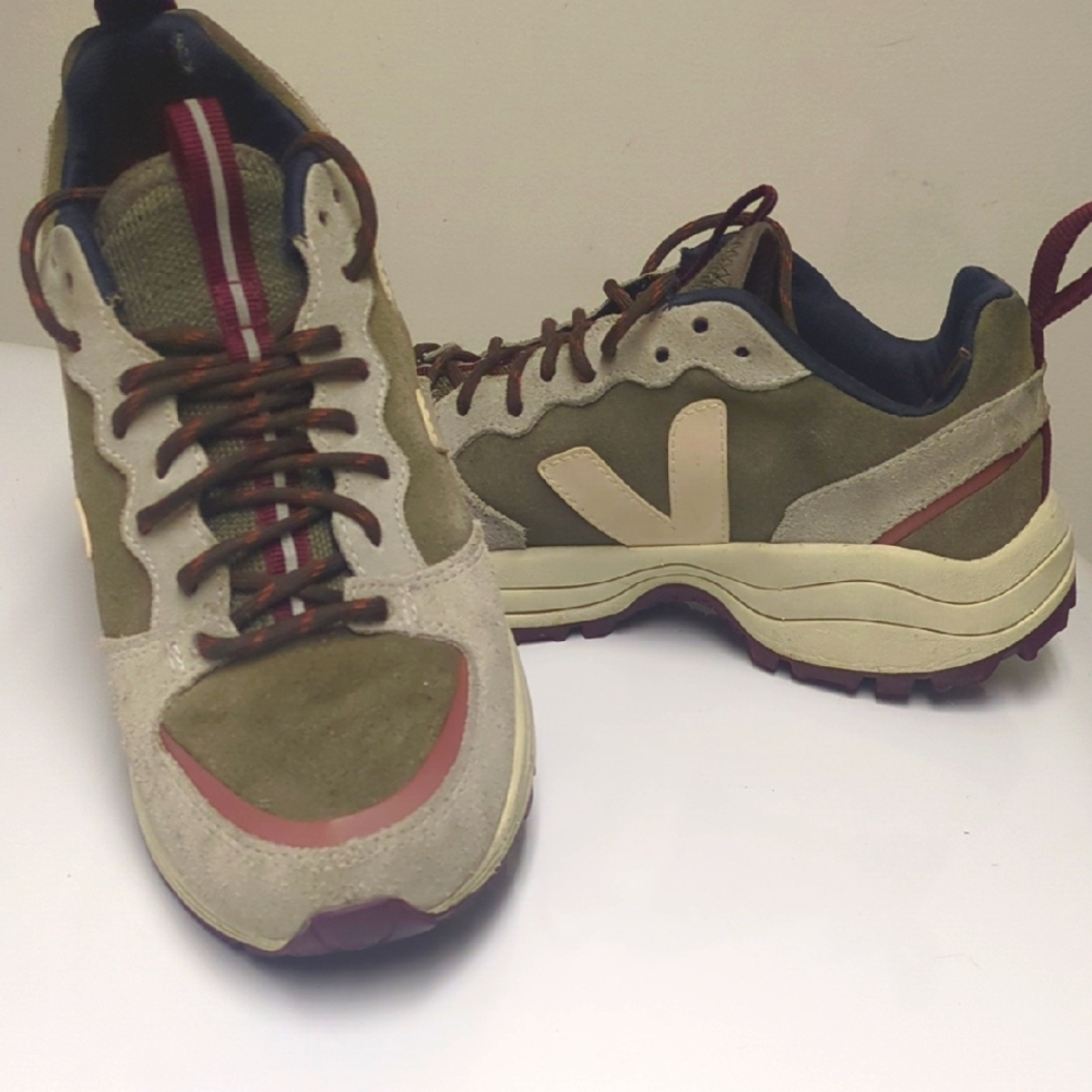Women's VEJA VENTURI Shoe